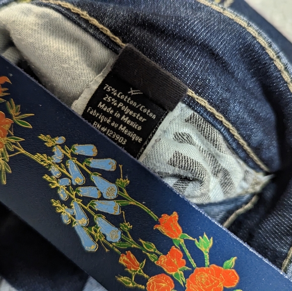 William Rast Jerri Super Skinny  Jeans - Picture 5 of 8